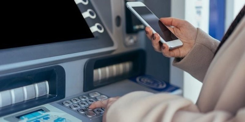 Sau khi gửi lệnh, hệ thống sẽ xử lý giao dịch trong khoảng 5–15 phút